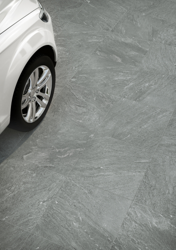 Ceramic tiles for carriageable floors